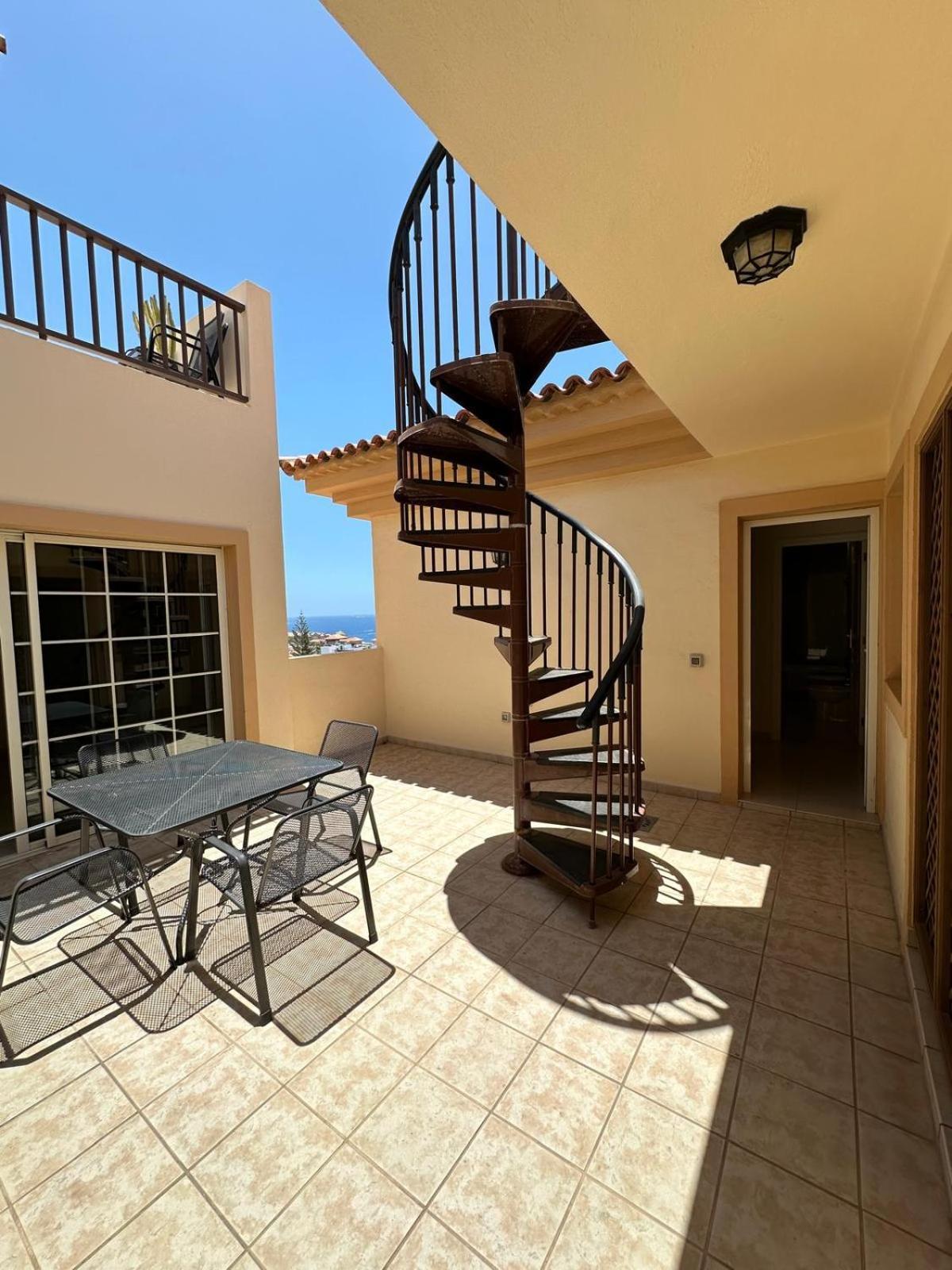 33 Pleasures Del Duque Apartment Адехе Экстерьер фото